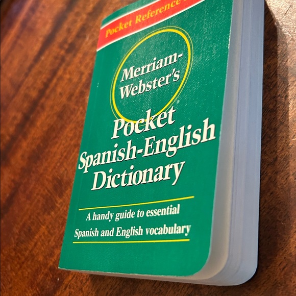 Merriam-Webster pocket Spanish – English dictionary - Picture 5 of 6